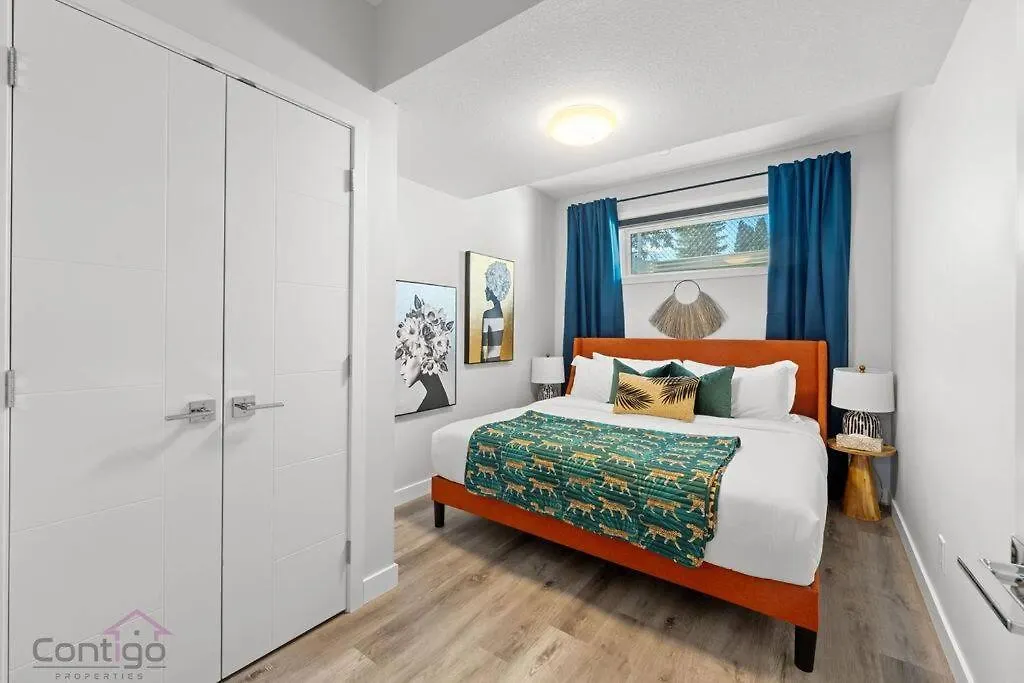 The Den, Centrally Located Suite, King Bed, Wifi! Edmonton 0*,